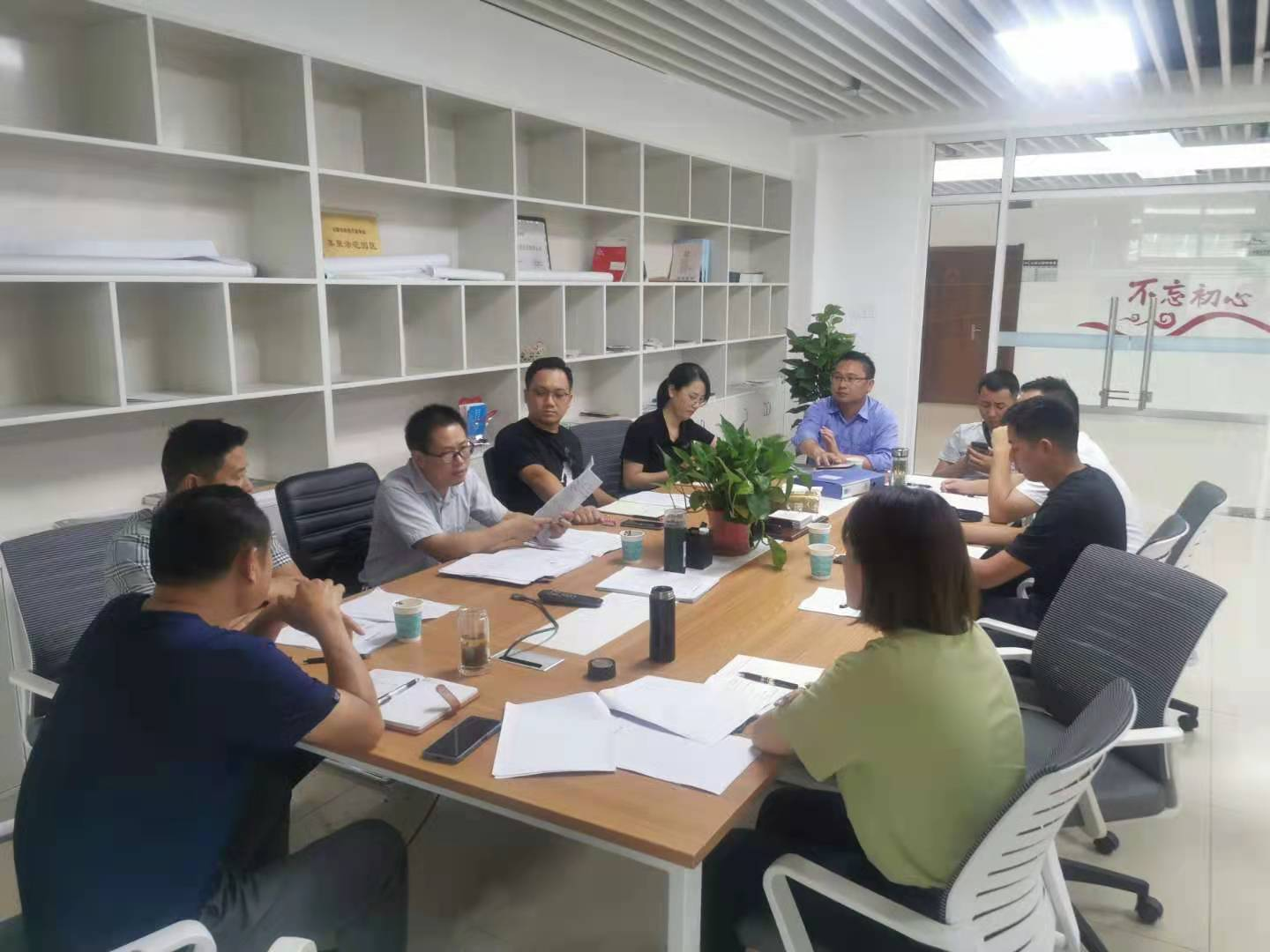 縣委辦檔案管理室檢查指導(dǎo)集團檔案管理工作
